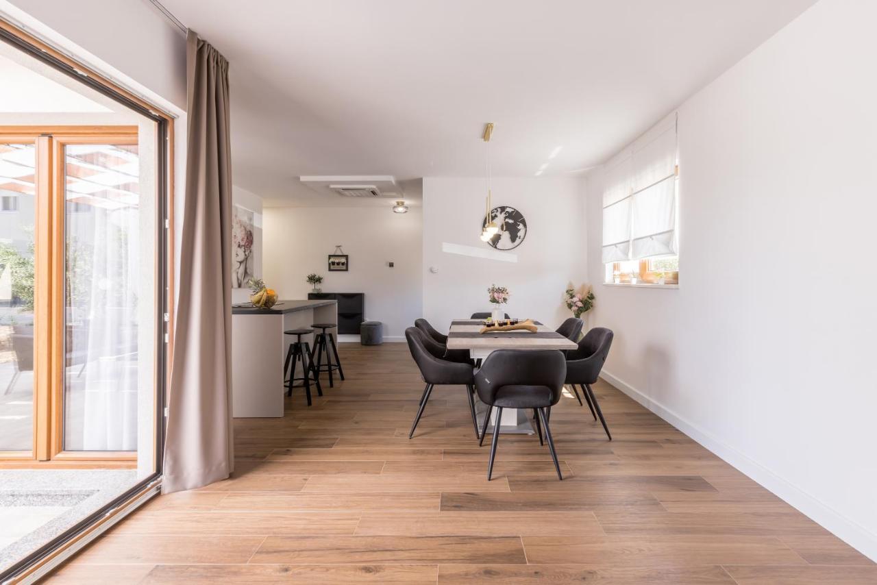 Villa Mamma Mia Kaštela Екстериор снимка